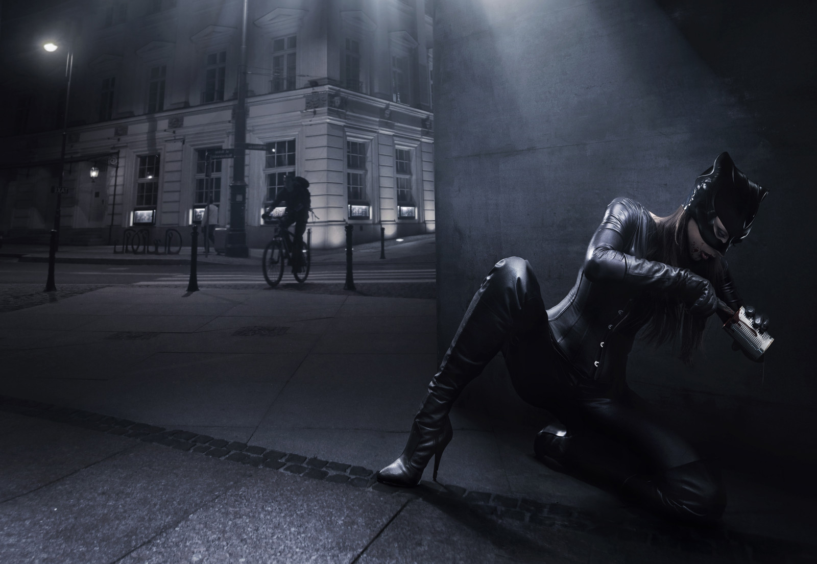 the city, costume, boots, mask, catwoman, cyclist, tin