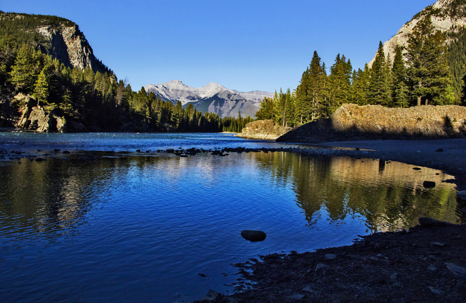 floresta, o céu, lago, costa, árvores, Canadá, montanhas, Parque Nacional de Banff