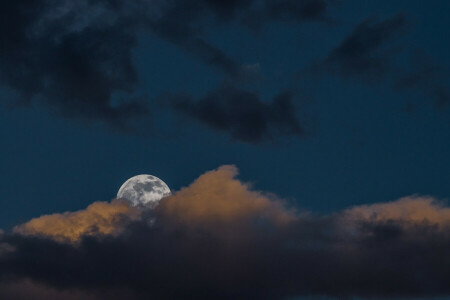 nube, La luna, il cielo