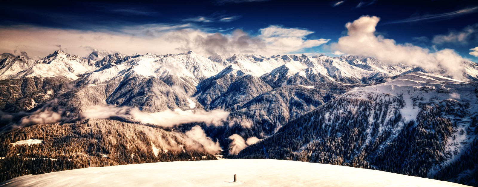 Schnee, der Himmel, Wolken, Berge, Behandlung