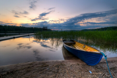 bateau, des nuages, rivière, le soir, Le ciel, des arbres