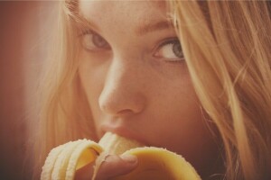 banana, Loiras, Elsa Hosk, olhos, menina, cinzento, modelo, Suécia