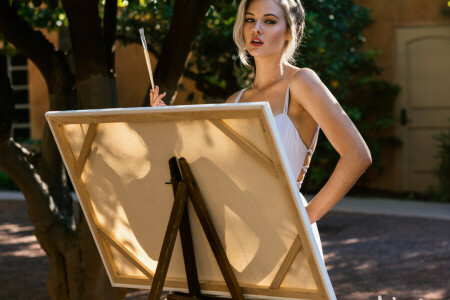 blonde, canvas, draws, easel