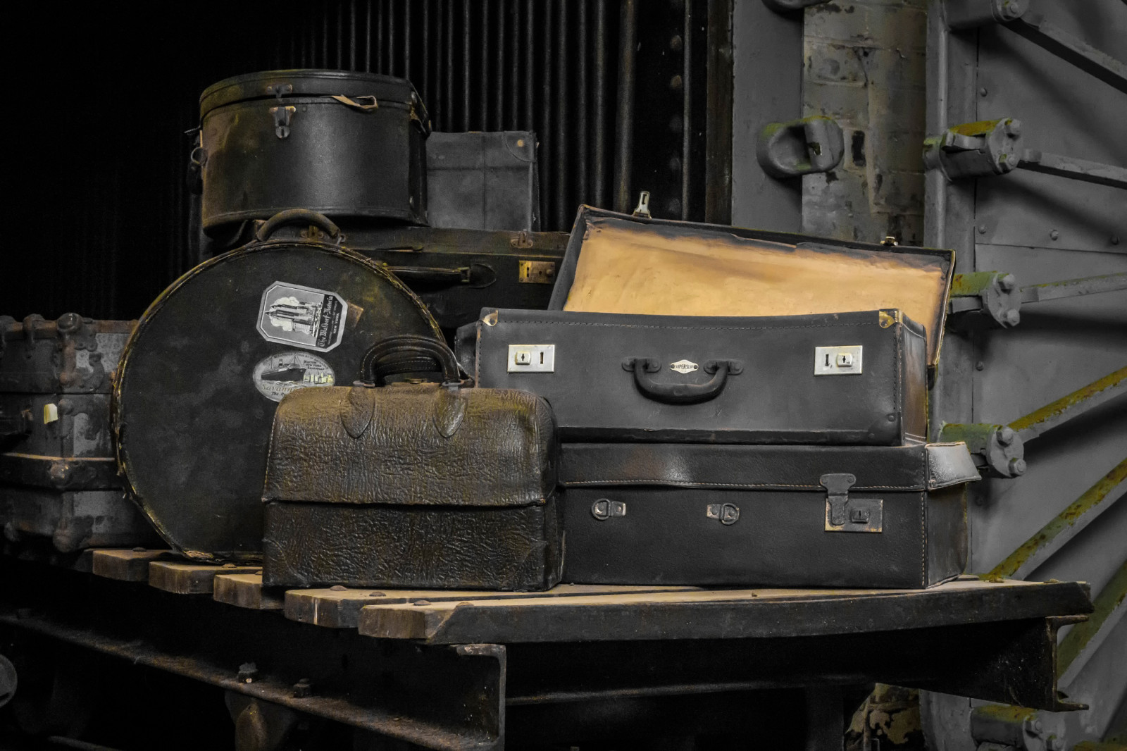 old, suitcases, Luggage