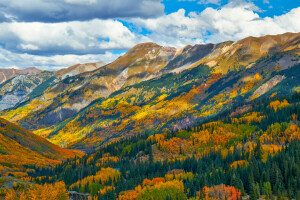 l'automne, des nuages, forêt, montagnes, Le ciel, des arbres