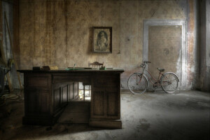 bicicleta, habitación, mesa