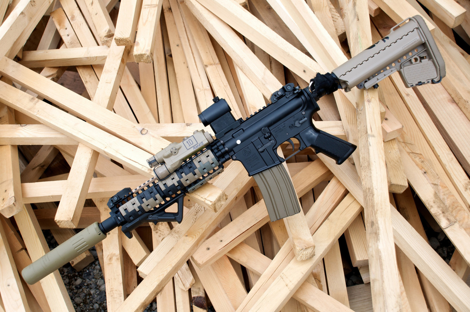 wood, assault rifle, accessories