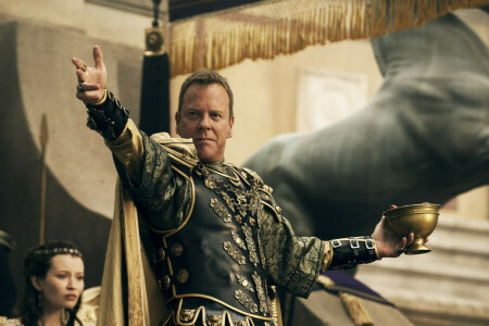 Corvus, Kiefer Sutherland, Πομπηία, Γερουσιαστής