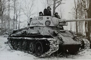 In medie, Leningrad, fotografie, sovietic, T-34-85, rezervor