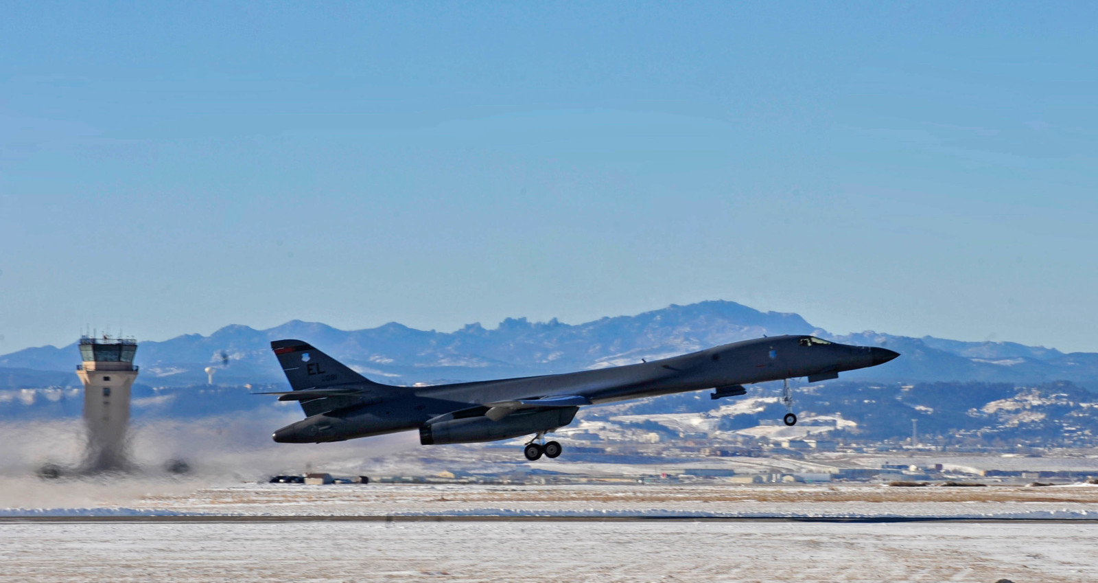 Lancer, överljuds-, uppgången, Bomber, flygfältet, B-1B