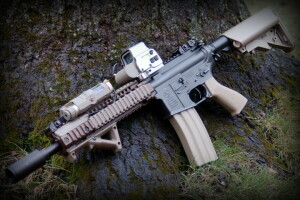 Hintergrund, MK18, Waffen