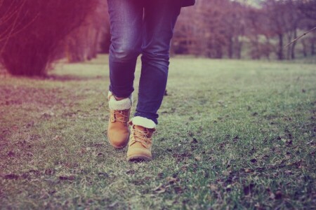 piedi, erba, jeans, scarpe, passo