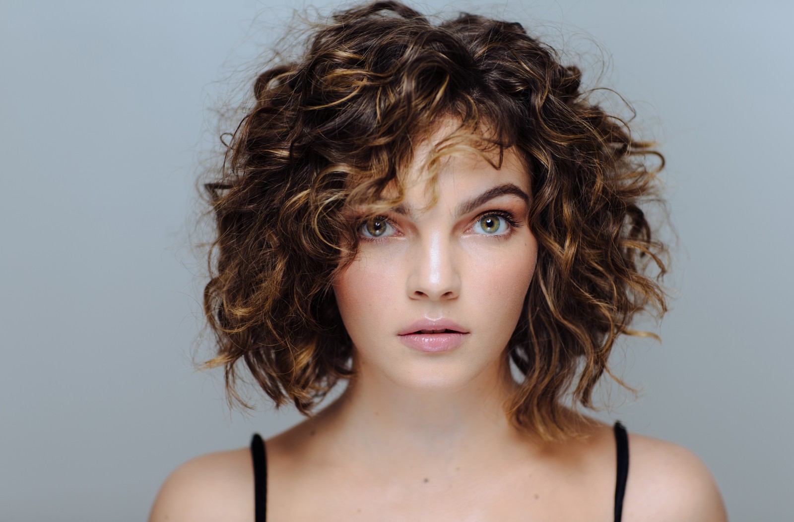 Κοίτα, κορίτσι, χτένισμα, camren bicondova