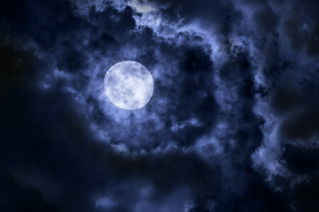 des nuages, lune