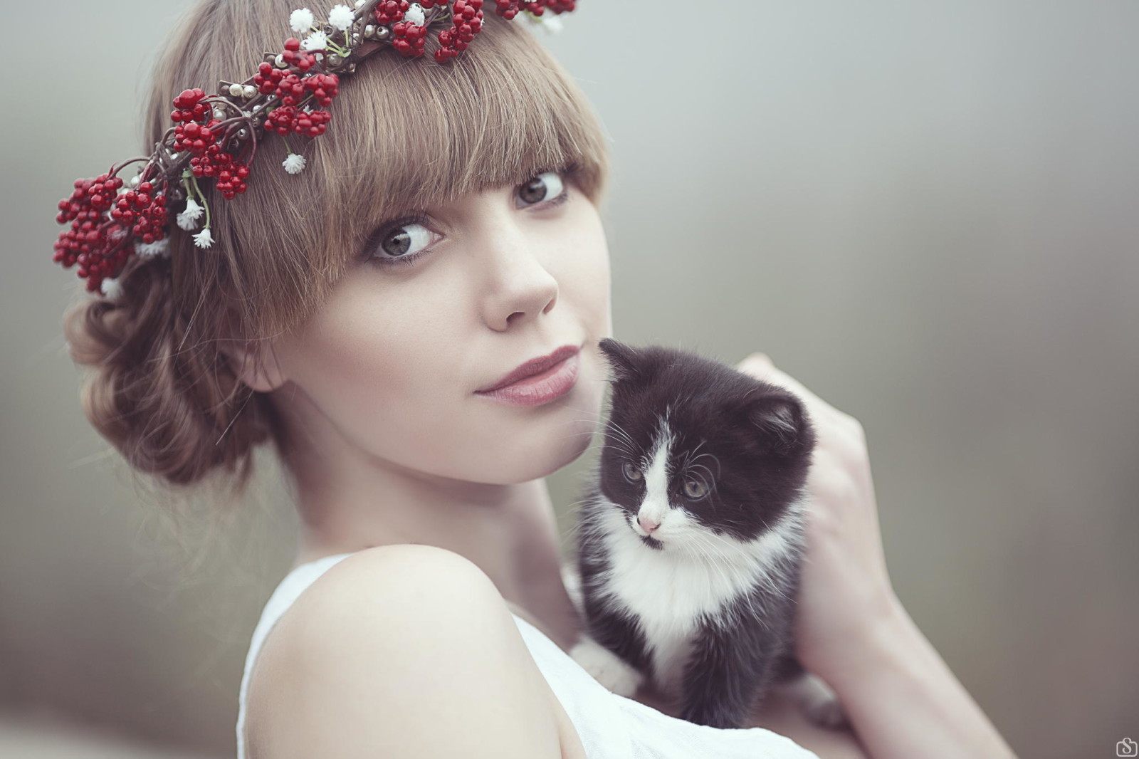 look, face, girl, model, eyes, kitty, brown hair, wreath