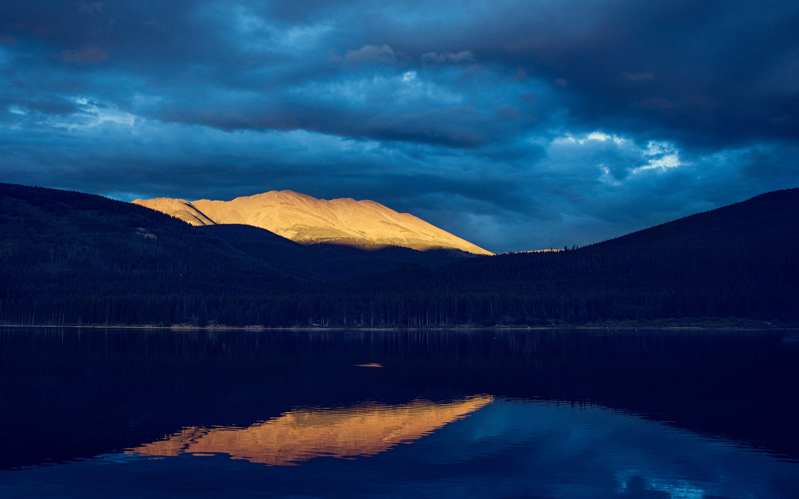 foresta, leggero, la sera, lago, riflessione, nuvole, montagne, colline