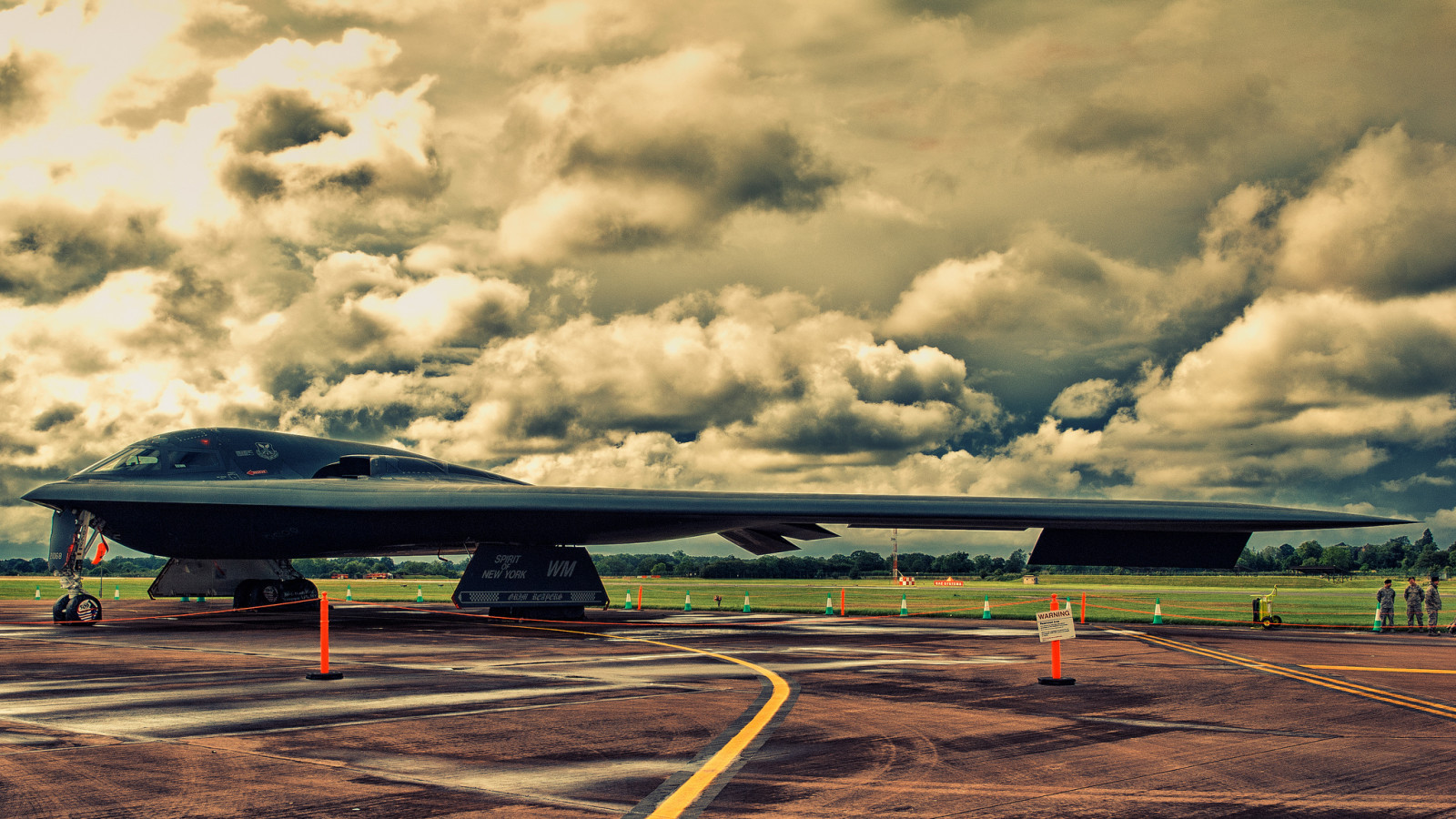 Bombardeo, el aeródromo, Northrop, B-2A Espíritu