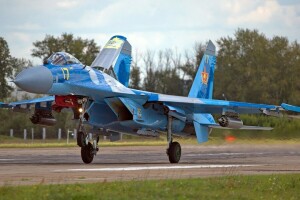 Su-27, Sukhoi