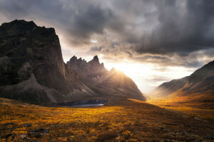 l'automne, des nuages, montagnes, rochers, le coucher du soleil, Yukon