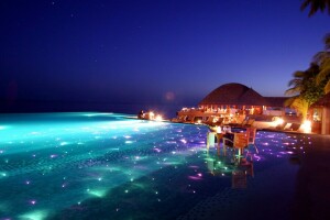 Bungalow, luces, piscina, restaurante, mesas, la noche, El océano