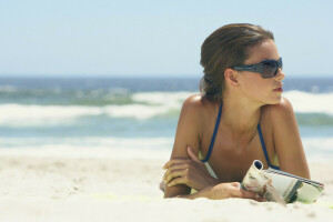 plage, visage, fille, des lunettes, journal, profil, mer, été