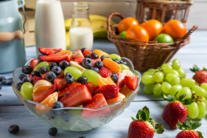 Un delicioso postre, baya, Fruta, ensalada de frutas