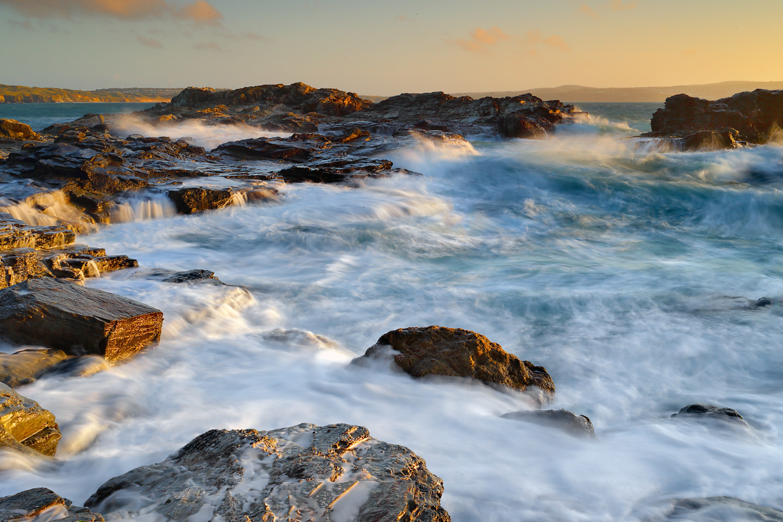 el cielo, puesta de sol, piedras, mar, rocas, tormenta