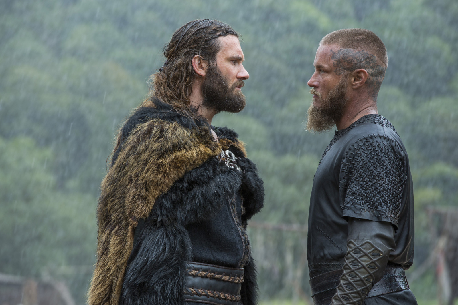 Vikingové, Vikingové, zobrazení, Travis Fimmel, Clive Standen, Rollo, Ragnar Lothbrok