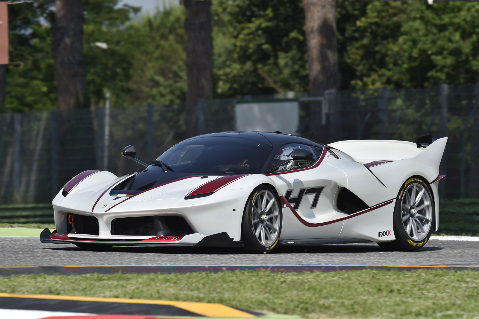 supersamochód, Ferrari, 2015 r, FXX K