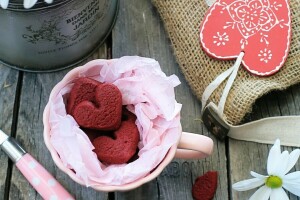 cookies, daisies, flowers, hearts, petals