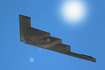 B-2B Spirit, Bombardeo, vuelo, Pesado, discreto