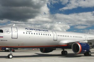 A-321, Aeroflot, Airbus, nuvens, o avião, o céu