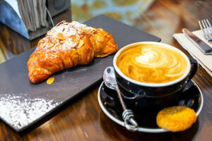 cottura al forno, torte, cappuccino, caffè, brioche