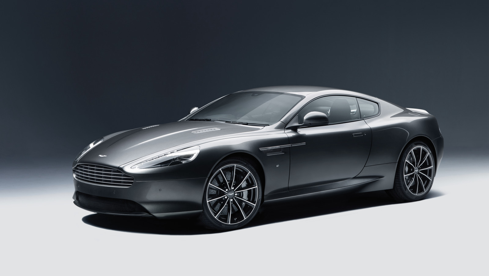 2015, DB9