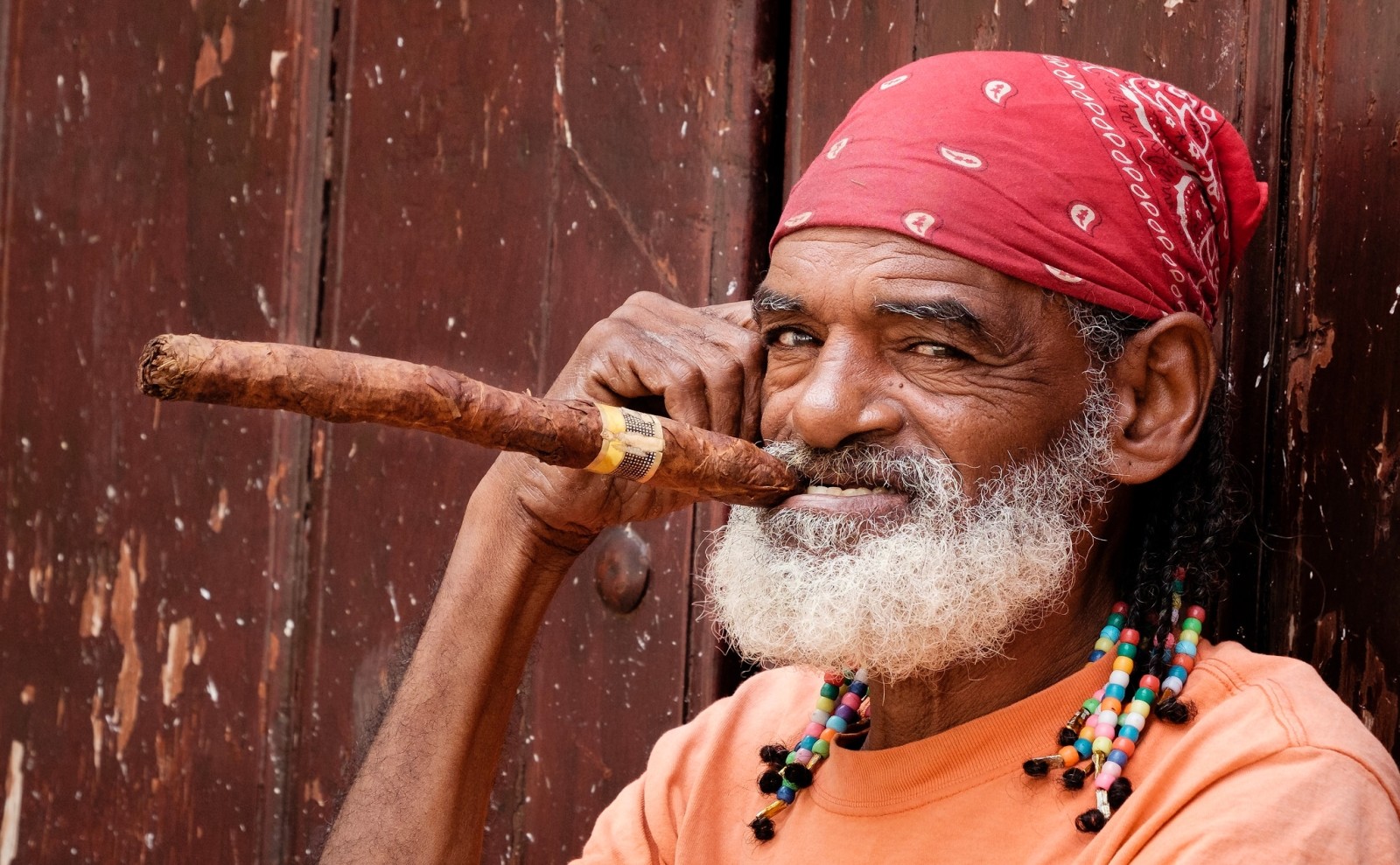 the old man, beard, cigar, Cuba