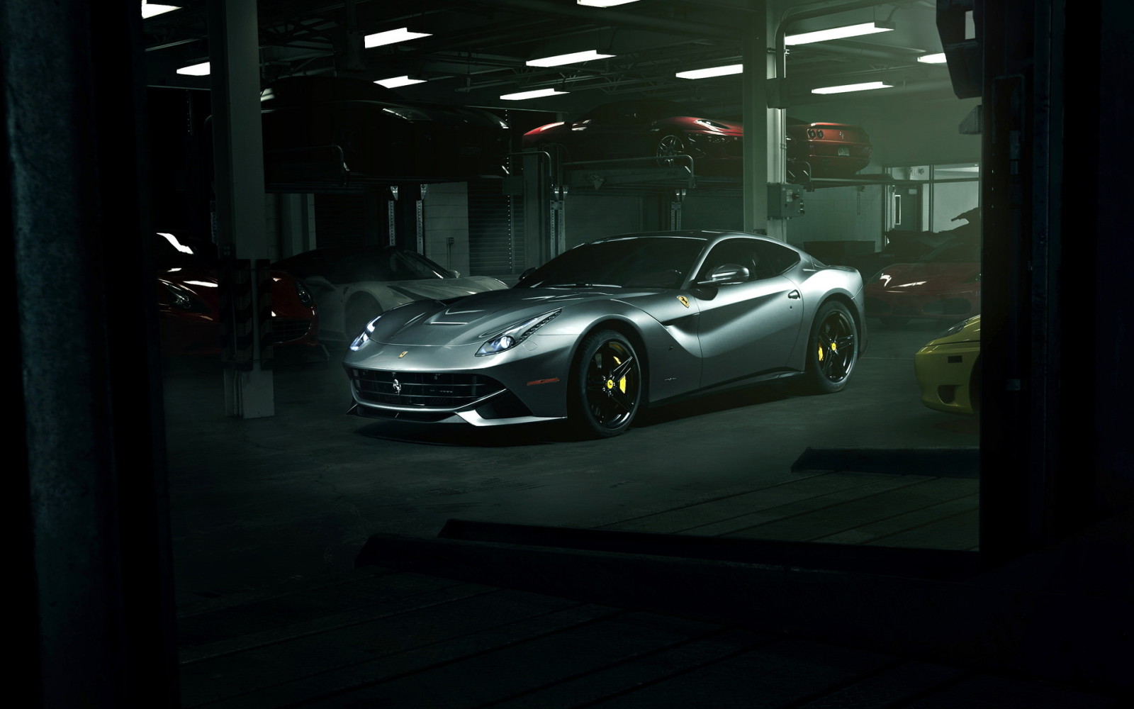 superbil, ferrari, Garage, f12, F12berlinetta