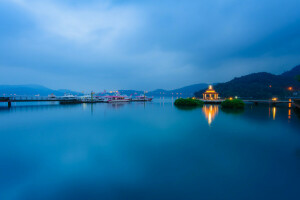 Wolken, See, Beleuchtung, Berge, Seebrücke, Schiff, der Abend, der Himmel