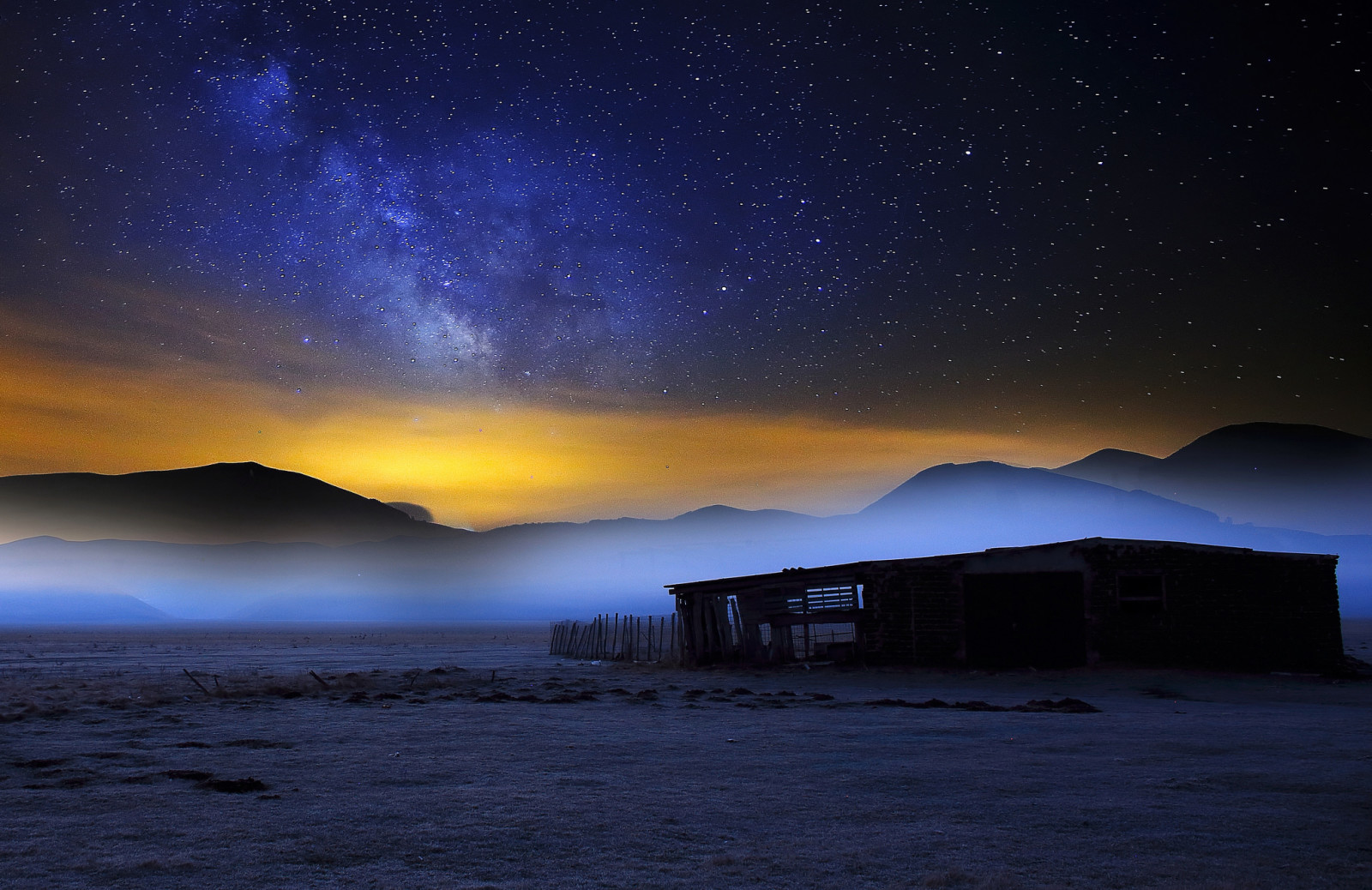 noche, montañas, niebla, estrellas, la vía Láctea, el granero