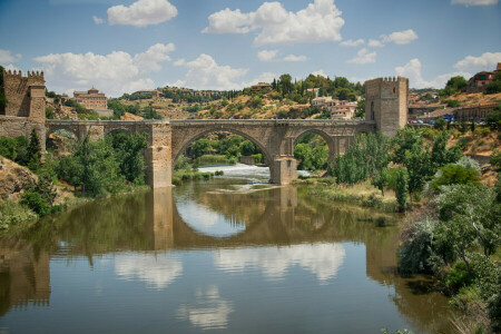 Híd, folyó, Spanyolország, a város, az ég, Toledo, fák