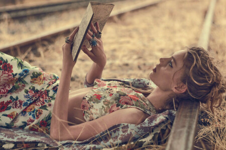 Australie, Ondria Hardin, histoire vintage d'inspiration rétro, Vogue