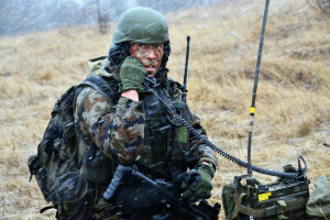 Sloveniens armé, soldater, vapen