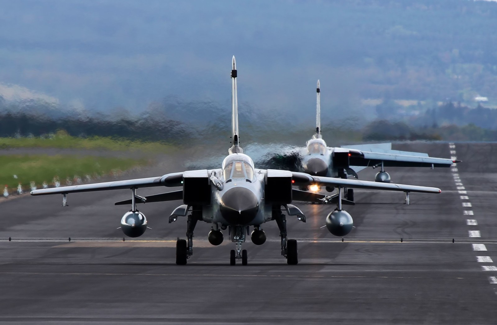 Combattant, Bombardier, Panavia Tornado, l'aérodrome