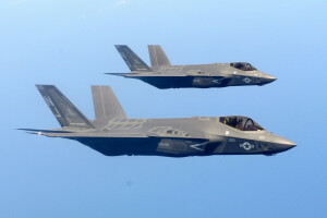 Bombardeo, F-35C, Combatiente