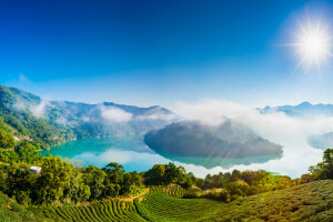 nuvole, Casa, lago, montagne, piantagione, raggi, il cielo, il Sole