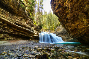 Woud, kloof, rivier-, rotsen, stenen, stroom, bomen, waterval