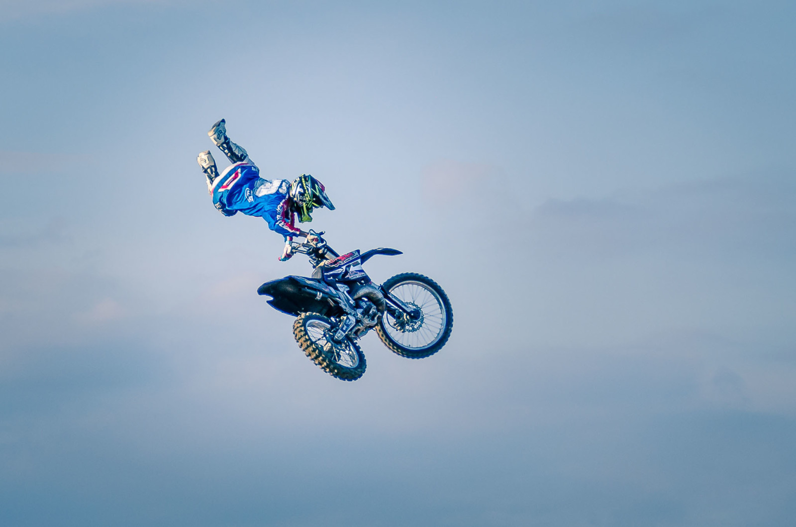 obloha, mraky, jazdec, manéver, freestyle, motocross, FMX, Nemožno nohy