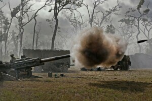 155 mm, tykistö, Haupitsi, M777, sotilaat, volley