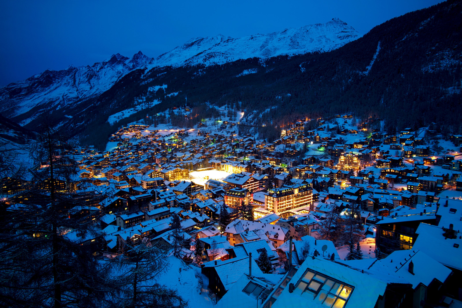 nieve, Suiza, invierno, arboles, luces, noche, montañas, hogar