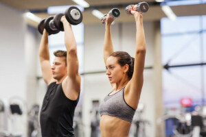 Pareja, Mancuernas, aptitud, grupo, gimnasio, rutina de ejercicio