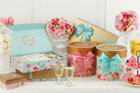 bouquet, bows, box, cookies, decor, flowers, glasses, macaroon